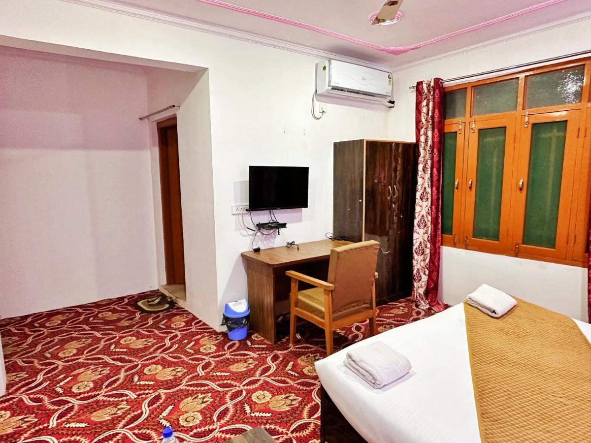 Roseline Inn Srīnagar Extérieur photo