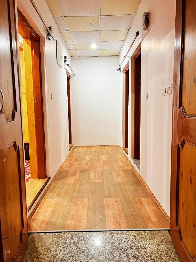 Roseline Inn Srīnagar Extérieur photo
