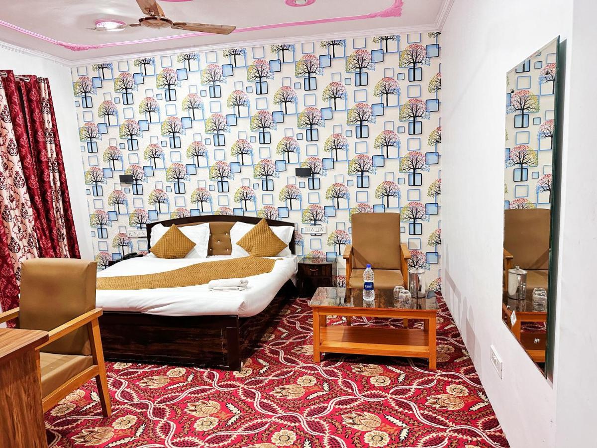 Roseline Inn Srīnagar Extérieur photo