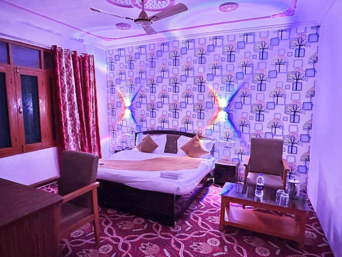 Roseline Inn Srīnagar Extérieur photo