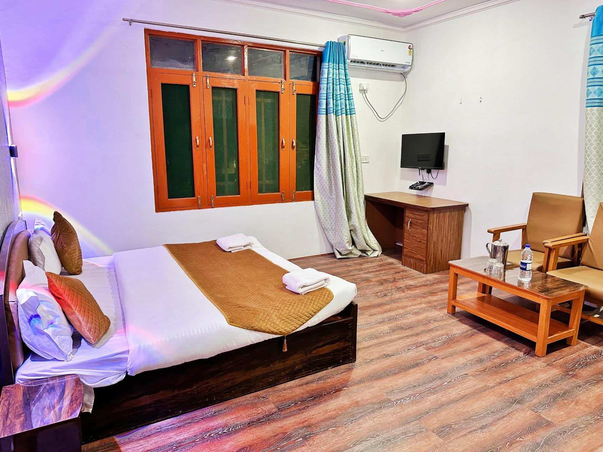 Roseline Inn Srīnagar Extérieur photo