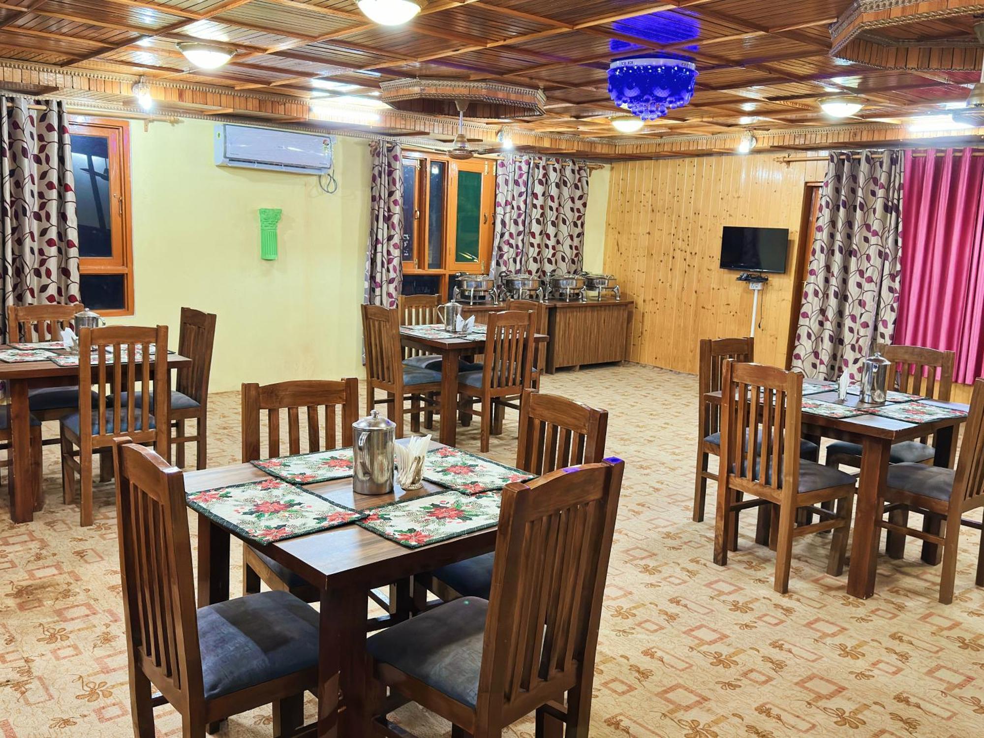 Roseline Inn Srīnagar Extérieur photo