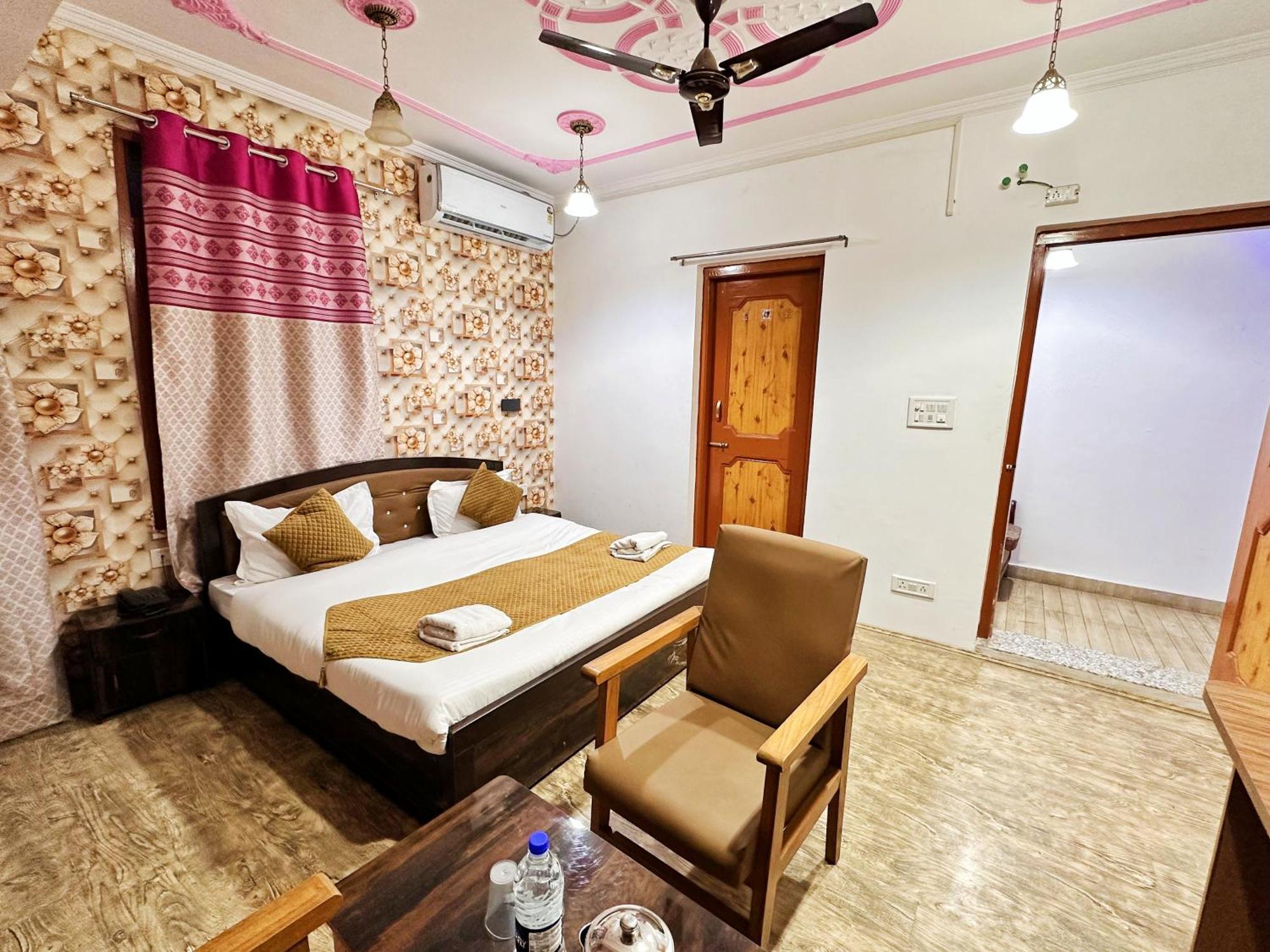 Roseline Inn Srīnagar Extérieur photo