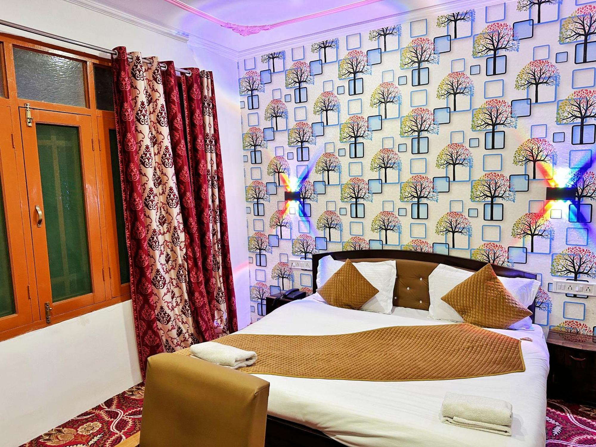 Roseline Inn Srīnagar Extérieur photo