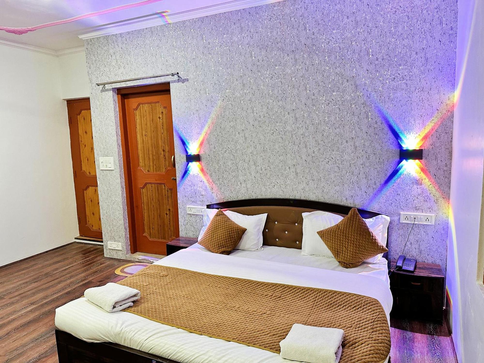 Roseline Inn Srīnagar Extérieur photo