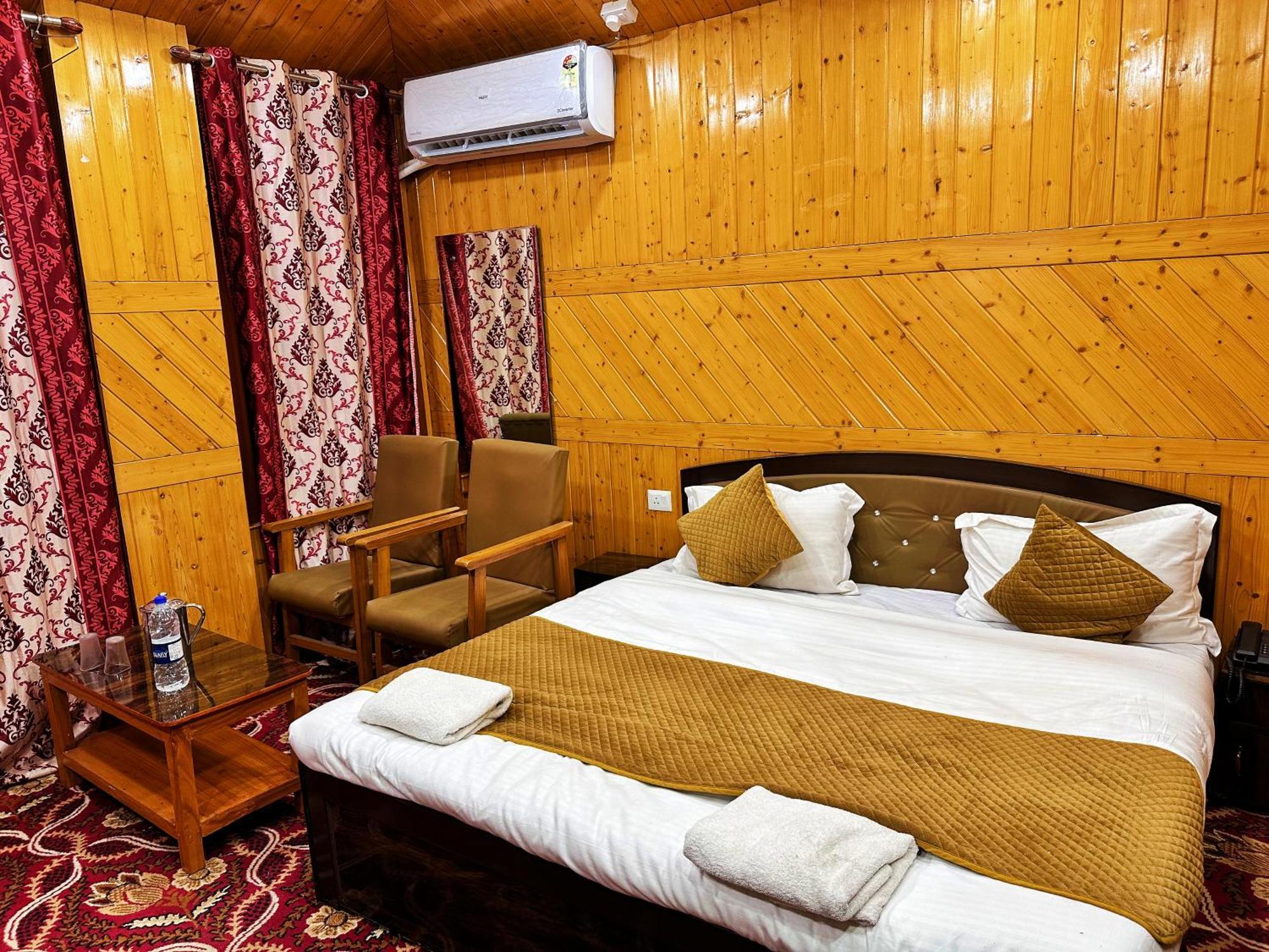 Roseline Inn Srīnagar Extérieur photo